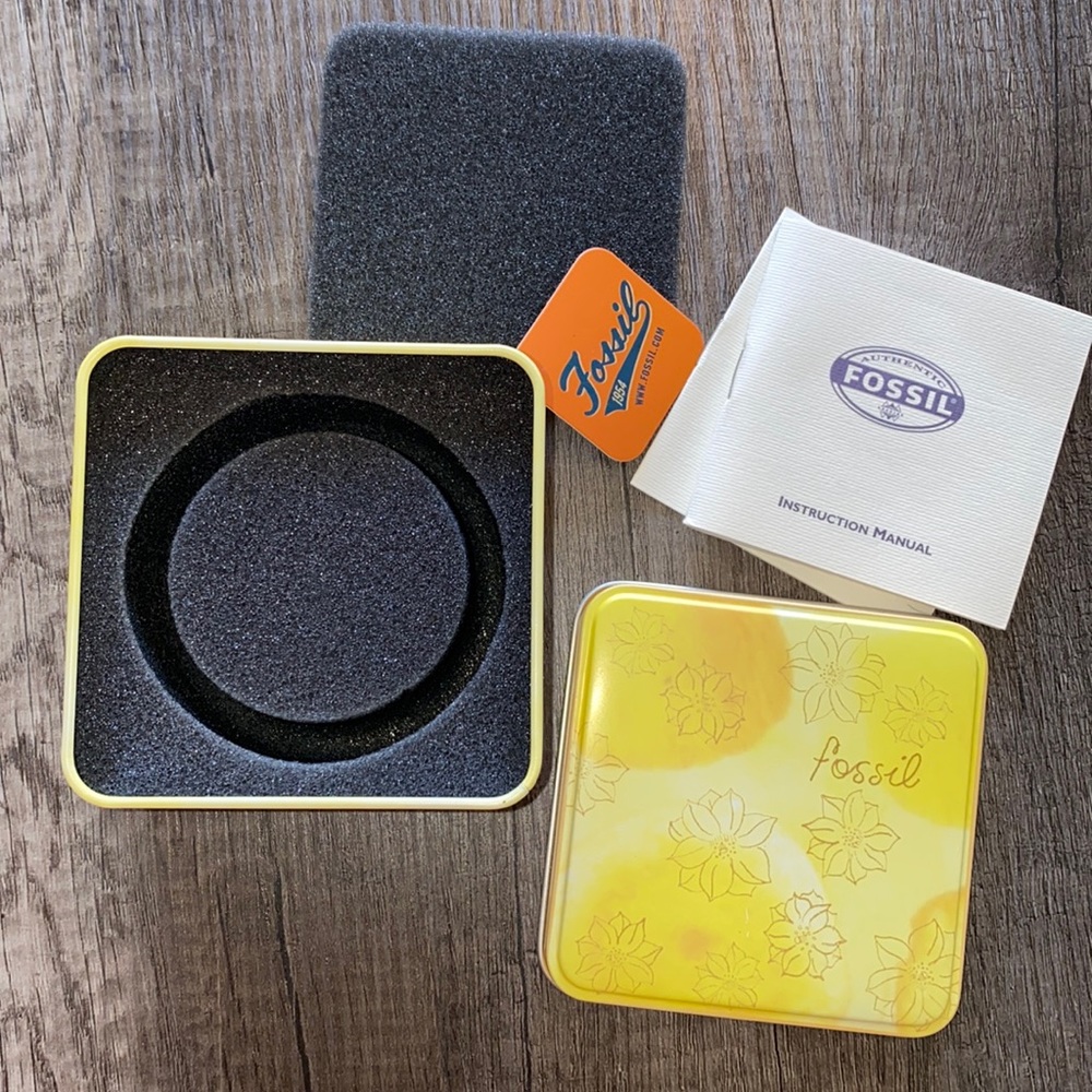 FOSSIL | watch empty metal tin box